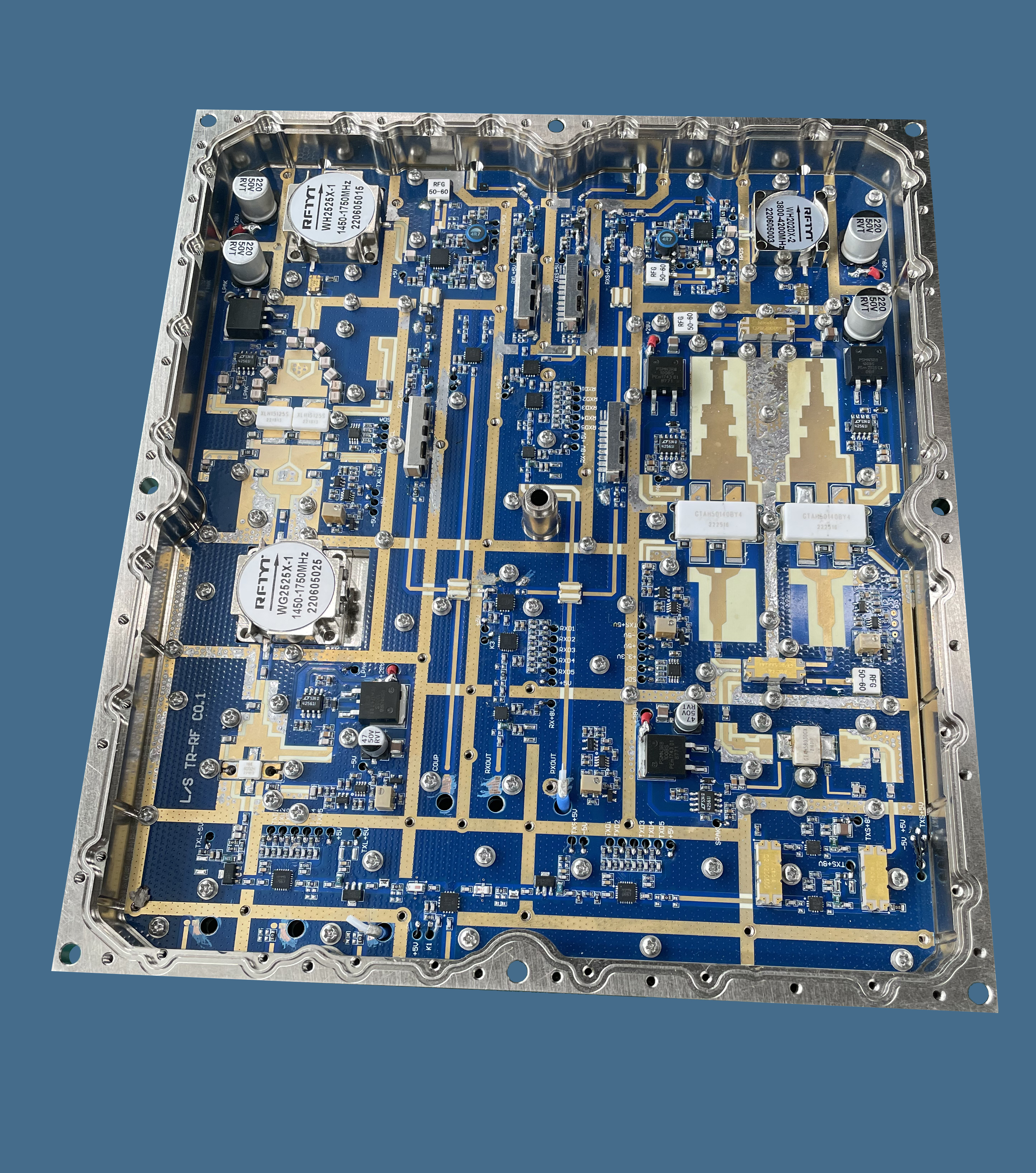 20MHz～2.5 GHz 100W功放模块